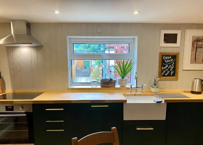 Bampton Townhouse