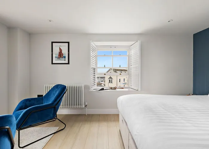 Pilgrim Suite - Sea View - Free Wi-Fi